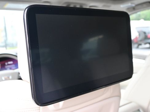 Used 2026 Cadillac Escalade Platinum Sport w/ LPO, Floor Liner Package AWD/4WD image 28