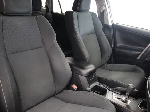 Used 2018 Toyota RAV4 XLE w/ Plus Extra Value Package image 22