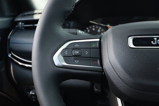 New 2026 Jeep Compass Latitude AWD/4WD image 13
