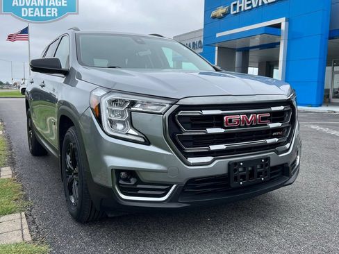 Used 2023 GMC Terrain AT4 AWD/4WD image 1