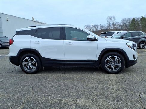 Used 2019 GMC Terrain SLT w/ Preferred Package image 19