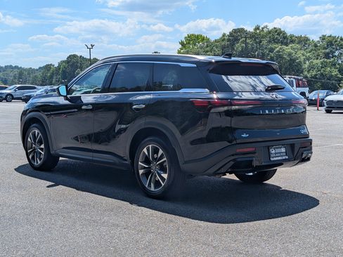 Used 2025 INFINITI QX60 Luxe w/ Vision Package FWD image 7