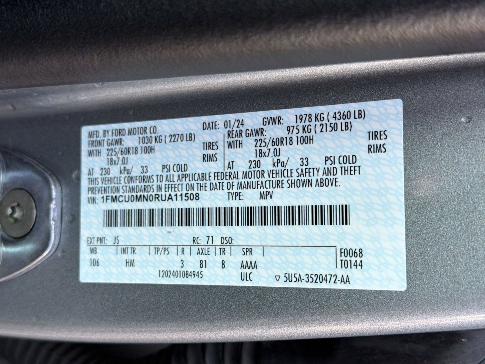Used 2024 Ford Escape ST-Line w/ Cold Weather Package FWD image 25