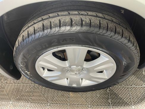 Used 2005 Subaru Outback 2.5i image 13