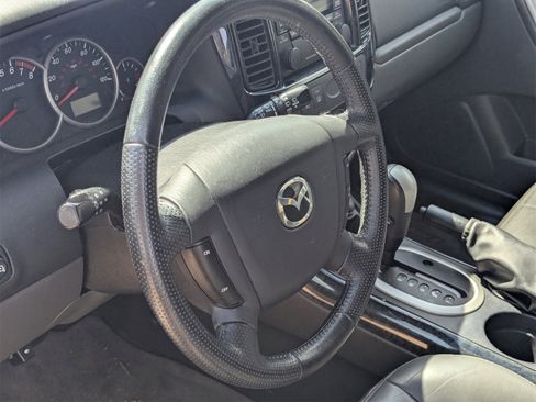 Used 2005 MAZDA Tribute s w/ Package 2 image 10