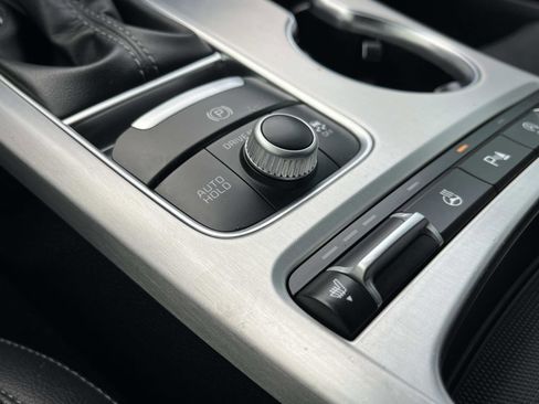 Used 2019 Kia Stinger GT image 36