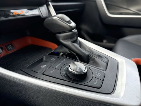 Used 2024 Toyota RAV4 Adventure image 21