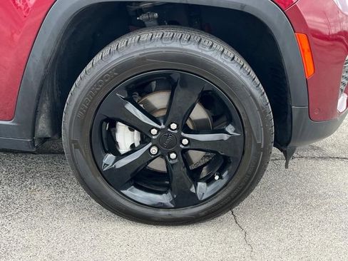 Certified 2023 Jeep Grand Cherokee Limited w/ Luxury Tech Group II image 44