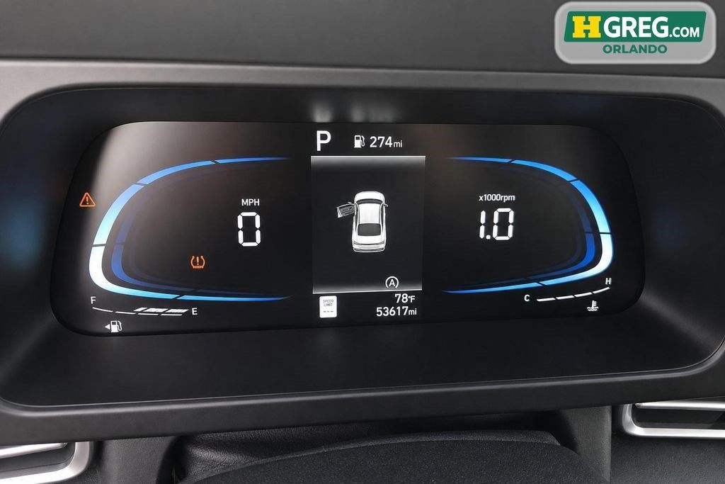 Used 2025 Hyundai Elantra SE w/ Cargo Package FWD image 15