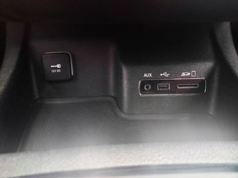 Used 2017 Dodge Durango R/T w/ Technology Group image 32