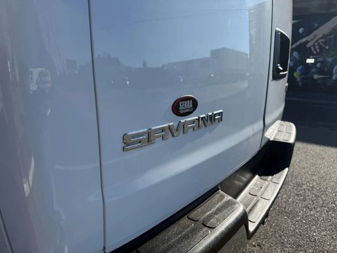 Used 2022 GMC Savana 2500 Regular Van 3D w/ Communications Package image 6