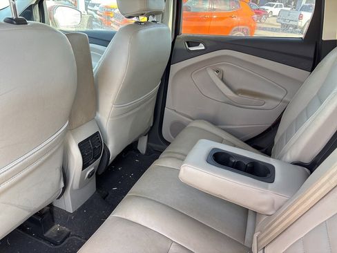 Used 2017 Ford Escape SE image 19