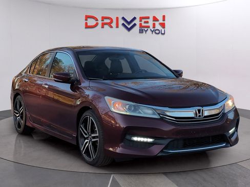 Used 2016 Honda Accord Sport image 7