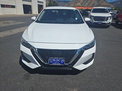 Used 2022 Nissan Sentra SV FWD image 2