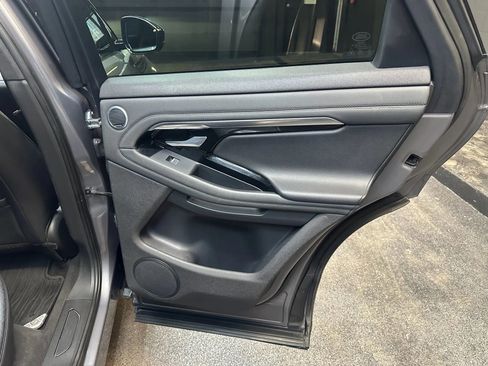 Used 2020 Land Rover Range Rover Evoque S image 24