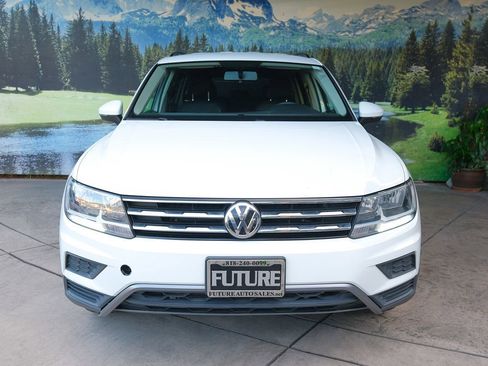 Used 2020 Volkswagen Tiguan S image 2