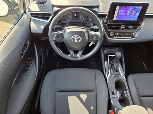Used 2025 Toyota Corolla LE FWD image 14