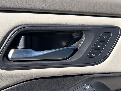Used 2023 Nissan Rogue SL w/ SL Premium Package FWD image 18