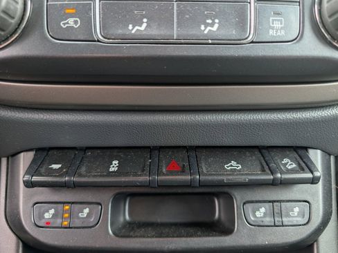 Used 2018 Chevrolet Colorado Z71 image 16