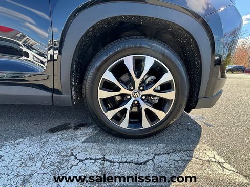 Used 2024 Toyota Grand Highlander AWD Hybrid image 21
