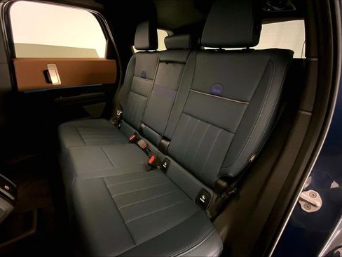 Certified 2025 MINI Cooper Countryman SE w/ Comfort Package Max image 14