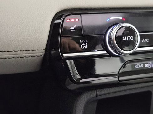 New 2026 Honda Pilot Touring image 19