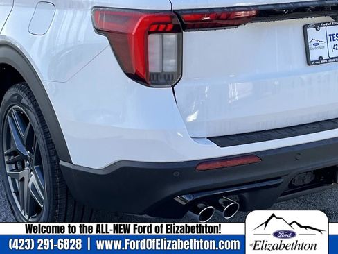New 2026 Ford Explorer ST w/ Sun And Sound Package image 5