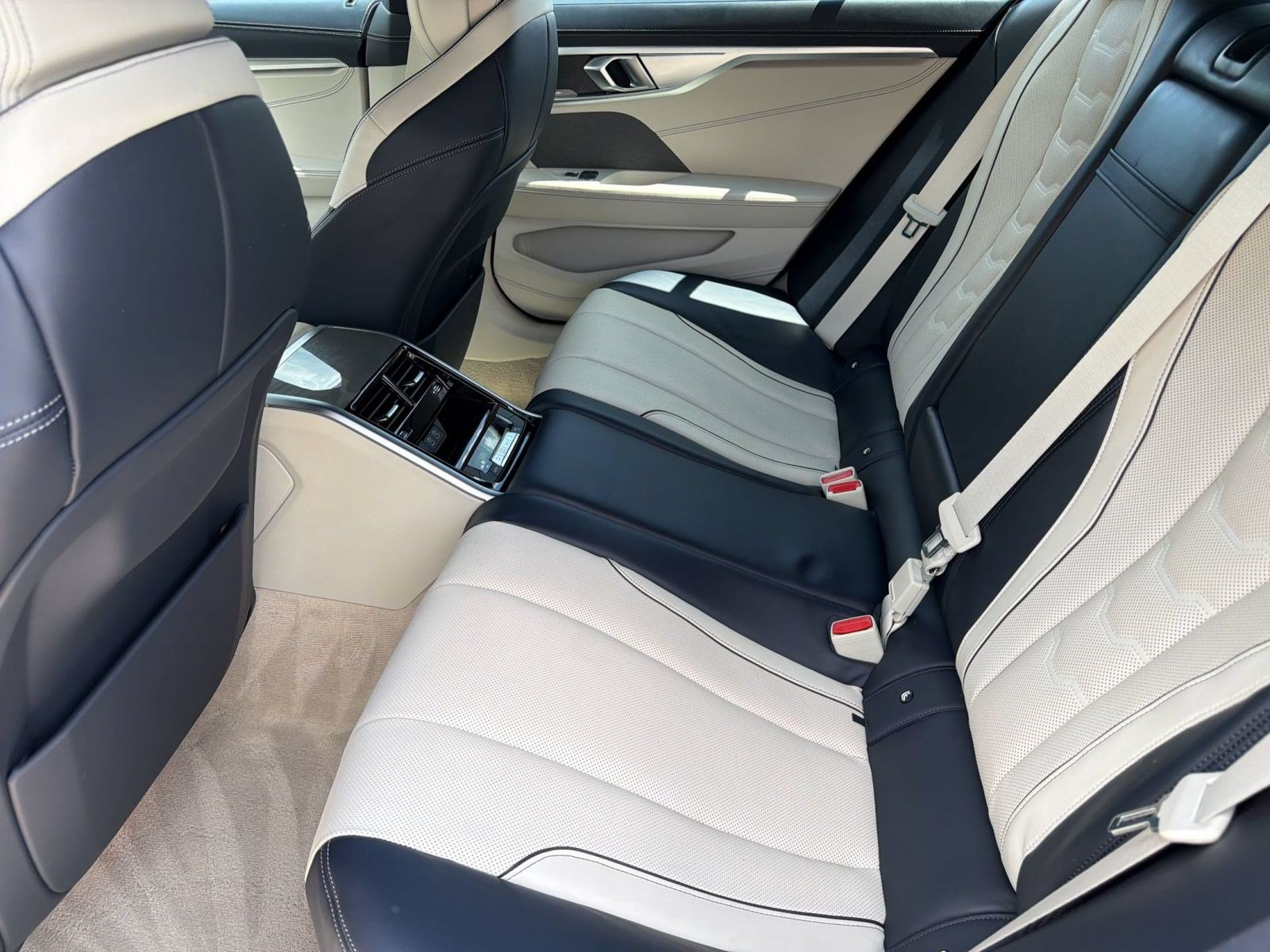 Certified 2024 BMW 840i Gran Coupe w/ M Sport Professional Package RWD image 22