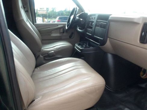 Used 2007 Chevrolet Express 1500 image 9
