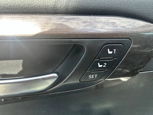 Used 2022 Toyota Highlander Platinum FWD image 20