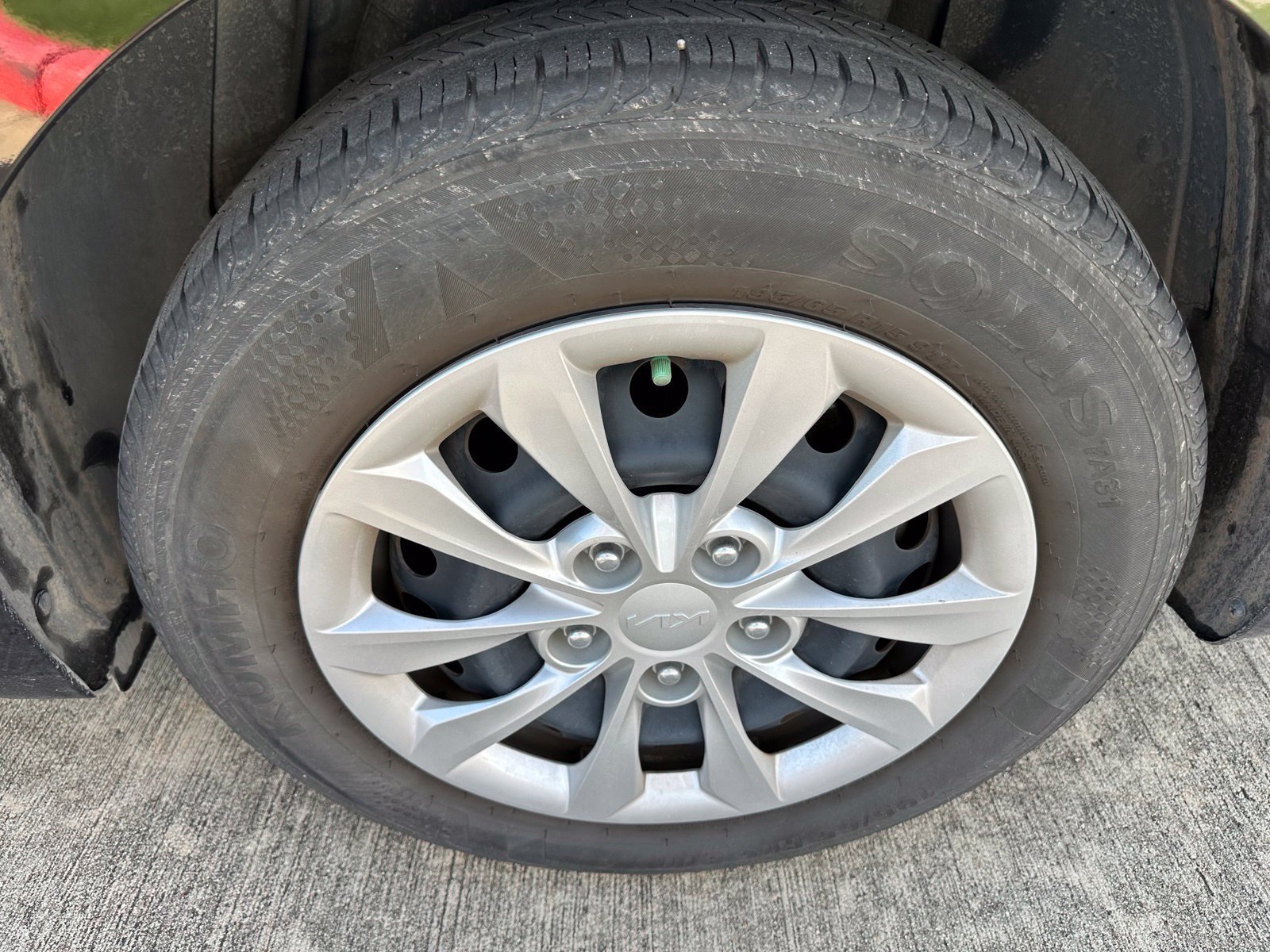 Used 2024 Kia Forte LX FWD image 10