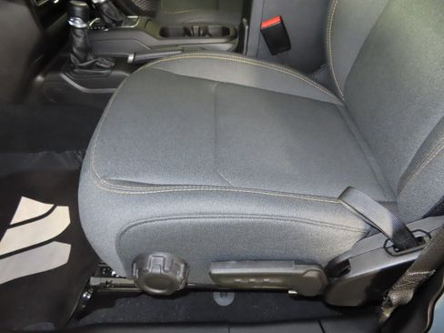 Used 2025 Jeep Gladiator Sport image 50