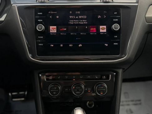 Used 2020 Volkswagen Tiguan SE R-Line w/ 3rd Row Seat Package AWD/4WD image 18