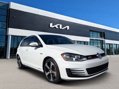 Used 2017 Volkswagen GTI SE