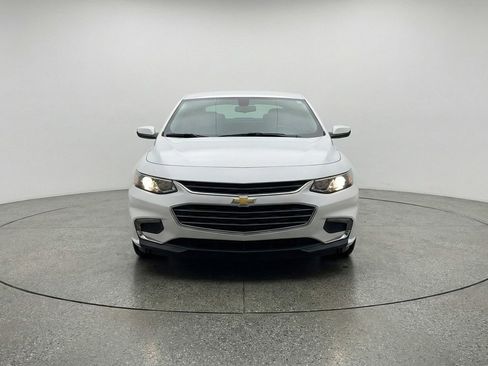 Used 2024 Chevrolet Malibu LT image 2
