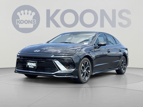 Certified 2025 Hyundai Sonata SEL FWD image 1