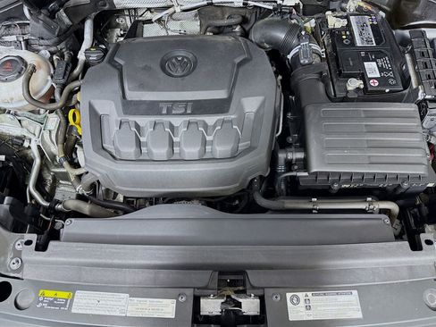 Used 2020 Volkswagen Tiguan SE image 28
