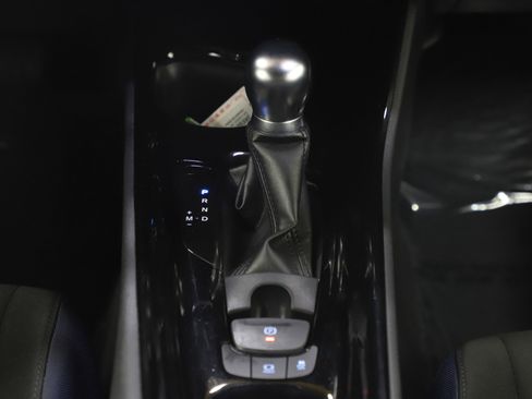 Used 2021 Toyota C-HR XLE image 17