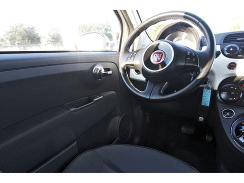 Used 2012 FIAT 500 Lounge w/ Convenience Group image 11