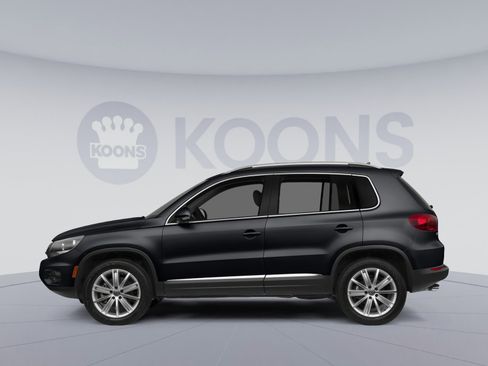 Used 2018 Volkswagen Tiguan Limited w/ Premium Package image 4