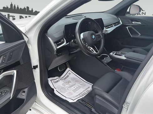 Used 2025 BMW X2 xDrive28i AWD/4WD image 10