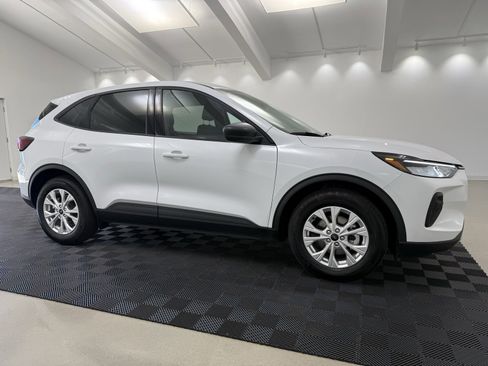 Used 2025 Ford Escape Active image 1