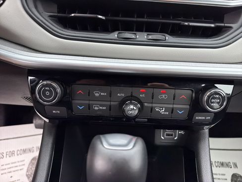 Used 2025 Jeep Compass Limited AWD/4WD image 22