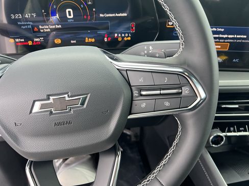 New 2026 Chevrolet Traverse LT image 14