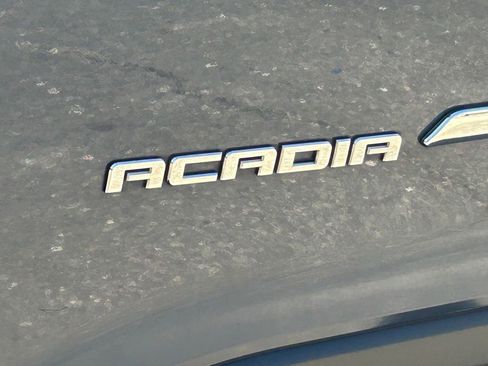 Used 2019 GMC Acadia SLT image 18