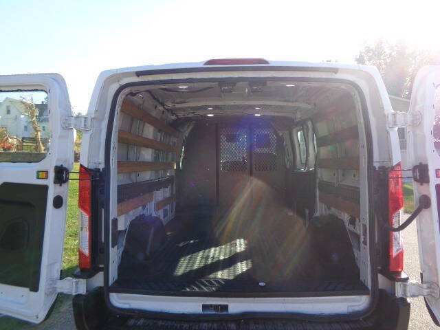 Used 2019 Ford Transit 250 130 Low Roof w/ Exterior Upgrade Package RWD image 5