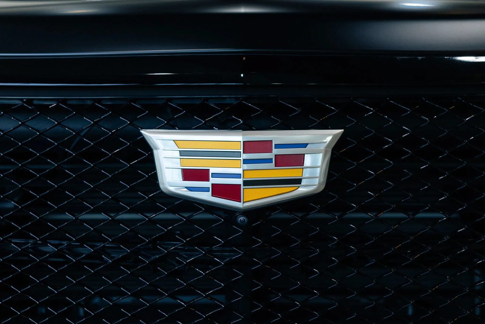 Used 2024 Cadillac Escalade ESV V AWD/4WD image 5