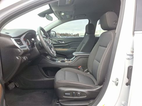 Used 2023 GMC Acadia SLE w/ Driver Convenience Package image 14