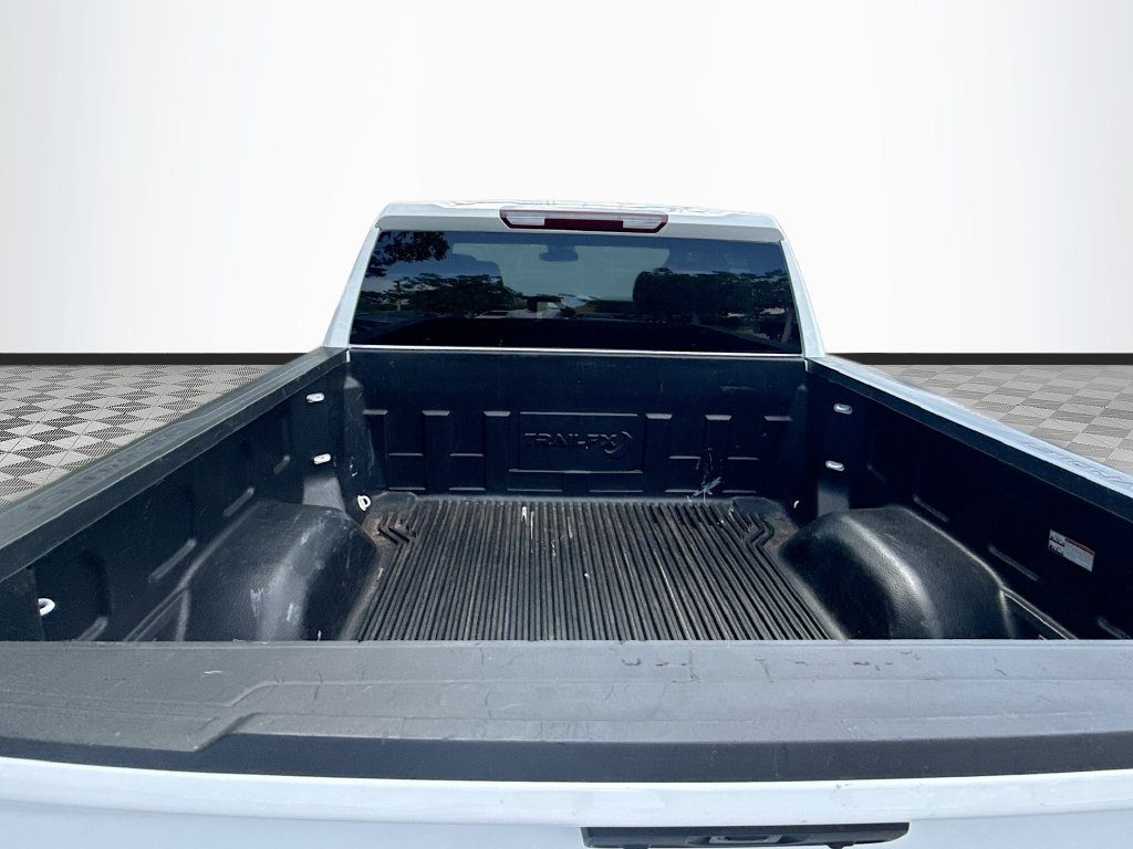 Used 2025 Chevrolet Silverado 1500 LT RWD image 27