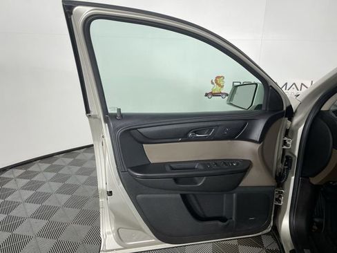 Used 2013 GMC Acadia SLT image 33